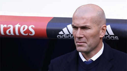 Zidane họp khẩn với cả đội Real sau trận thắng Malaga