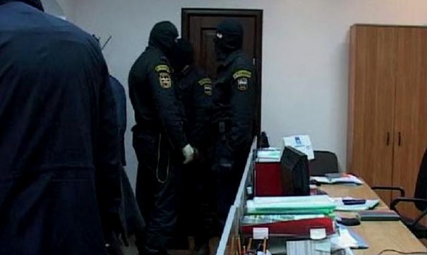Hội đồng thành phố Uzgorod bị các nhân viên ủy ban quốc gia Ukraine khám xét