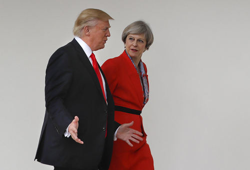Hơn 1,5 triệu người ký đơn phản đối Trump đến Anh