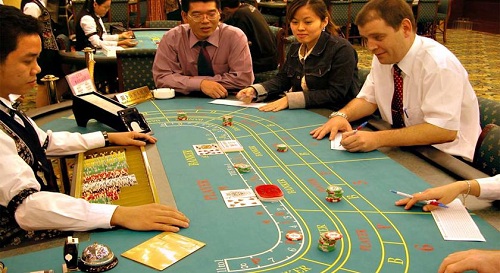 Casino gặp khó trước ngày mở cửa cho người Việt