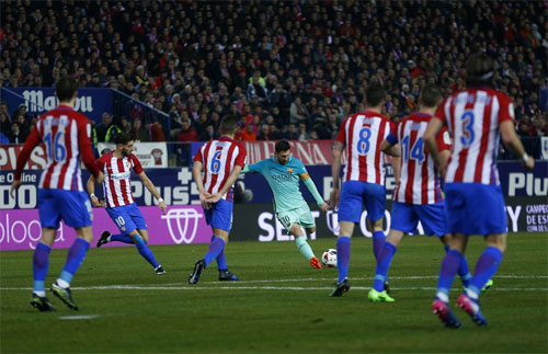 Thắng Atletico, Barca chạm tay vào vé dự chung kết Cup Nhà vua