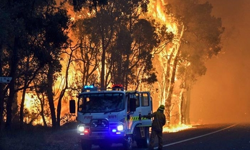Australia cảnh báo vì nóng gần 50 độ C