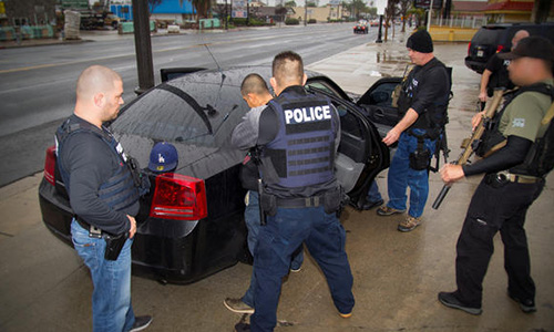 Cảnh sát Mỹ bắt 160 người trong chiến dịch trấn áp nhập cư