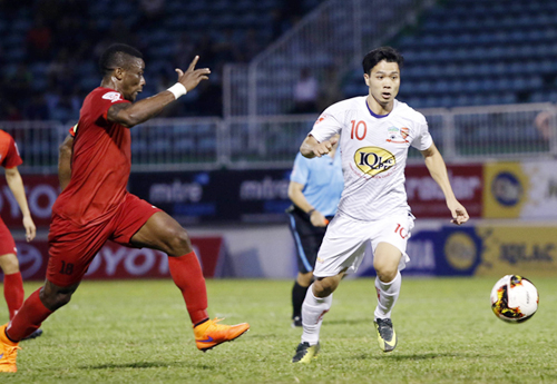 Đại chiến hai HLV ngoại ở V-League 2017