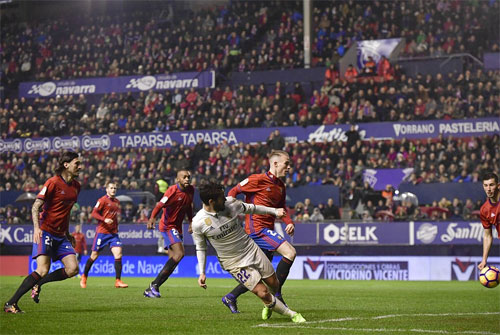 Ronaldo lập công, Real đòi lại vị trí dẫn đầu từ tay Barca