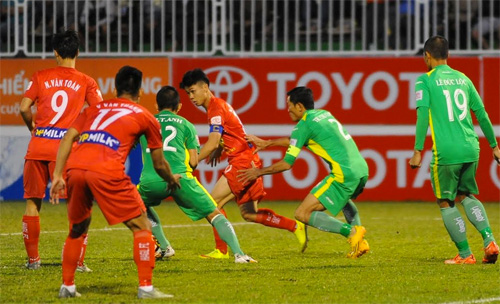Công Phượng lập cú đúp, HAGL thắng trận đầu ở V-League 2017