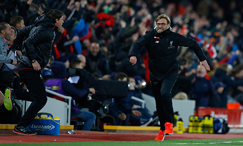 Liverpool giải hạn bằng chiến thắng trước Tottenham