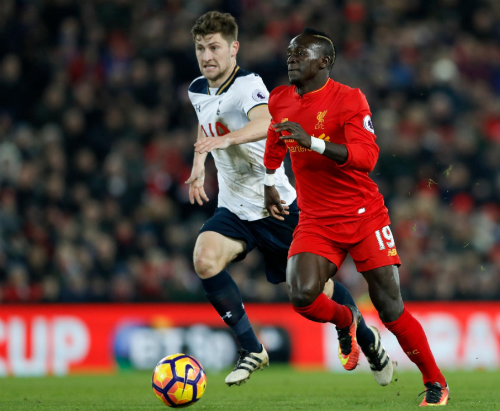 Liverpool giải hạn bằng chiến thắng trước Tottenham