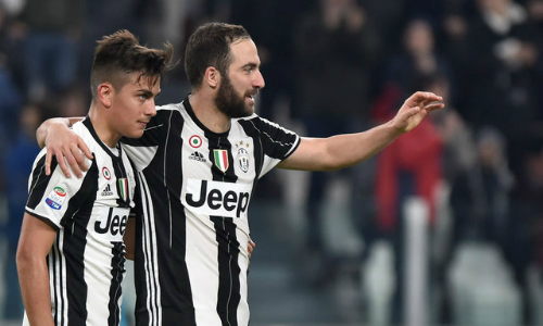 Juventus thắng đậm trận đá sớm, bỏ cách Roma tới 10 điểm