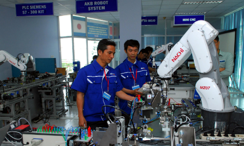 Nhật Bản lập xưởng dạy chế tạo robot cho TP HCM