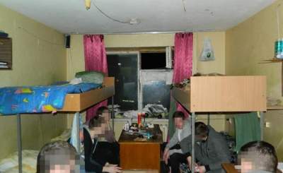 Tại thủ đô Kiev, những tên cướp cướp các sinh viên tại ký túc xá
