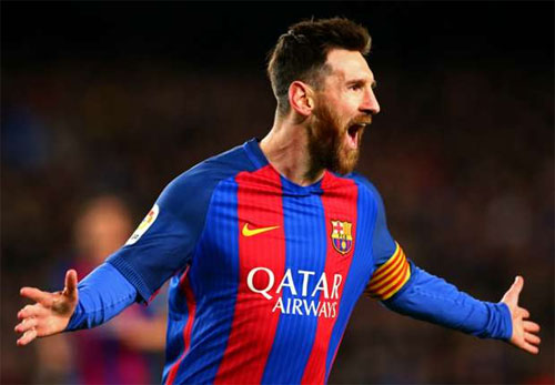 Messi ghi bàn solo từ giữa sân, Barca tái chiếm vị trí dẫn đầu