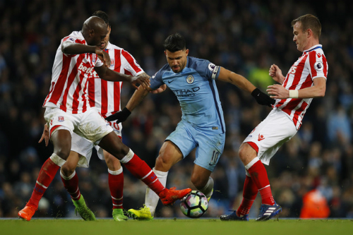Hòa trận đá sớm, Man City lỡ cơ hội lên nhì bảng