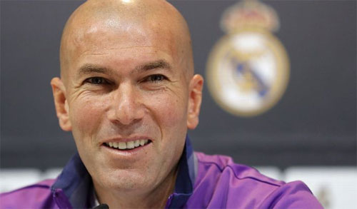 Zidane thừa nhận Real gặp khó vì mật độ ba ngày một trận