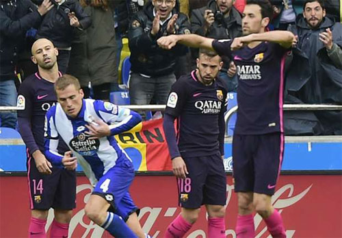 Barca thua Deportivo ngay sau trận đại thắng PSG