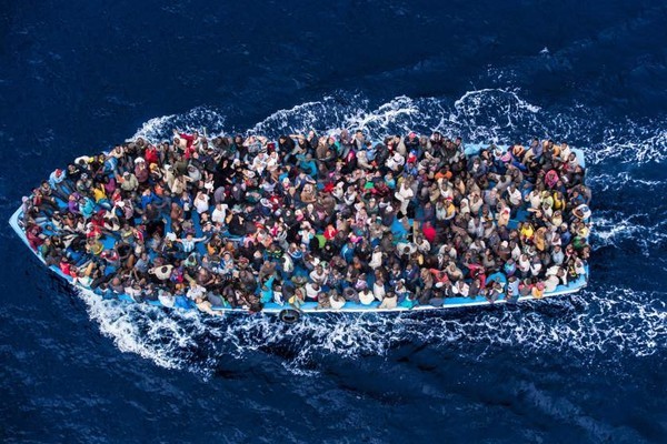 Thảm họa trên biển Địa Trung hải: Lật thuyền, hơn 200 người bị thiệt mạng