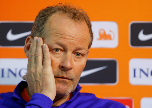 Hà Lan sa thải HLV Danny Blind