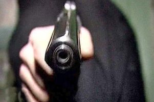 Tại Odessa, tên cướp sử dụng súng cướp trạm xăng