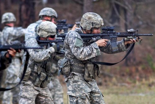 AR-15 - Mẫu súng trường được cả dân Mỹ lẫn khủng bố ưa thích
