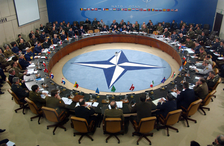 Tư lệnh NATO tại châu Âu kêu gọi cung cấp vũ khí sát thương cho Ukraine