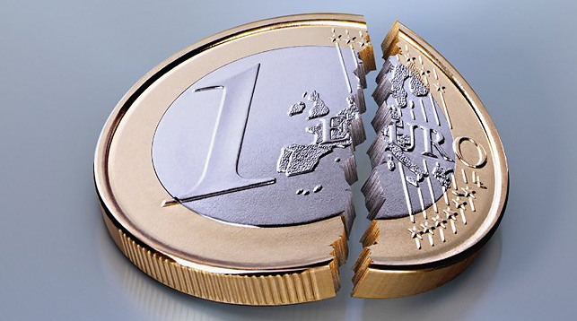 FT: Đồng euro đổ vỡ trong con mắt của các trung tâm ngân hàng thế giới
