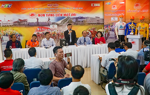 Cup xe đạp Truyền hình lần đầu đua ở phố đi bộ Nguyễn Huệ