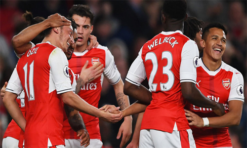 Arsenal đẩy Man Utd trở lại thứ sáu ở Ngoại hạng Anh