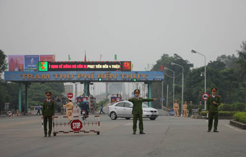 Chính phủ yêu cầu đảm bảo an ninh tại cầu Bến Thủy