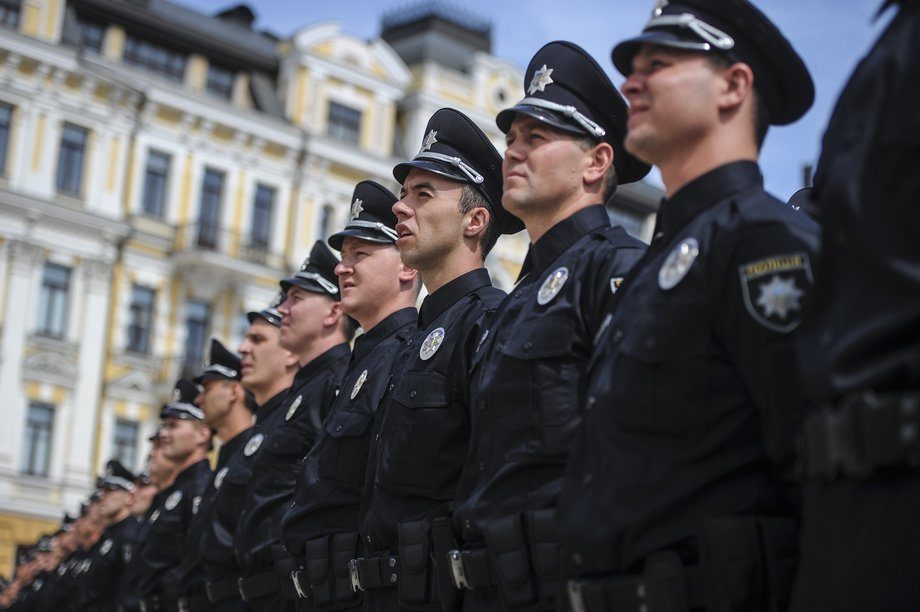 Tại Ukraine xuất hiện " cảnh sát đối thoại".