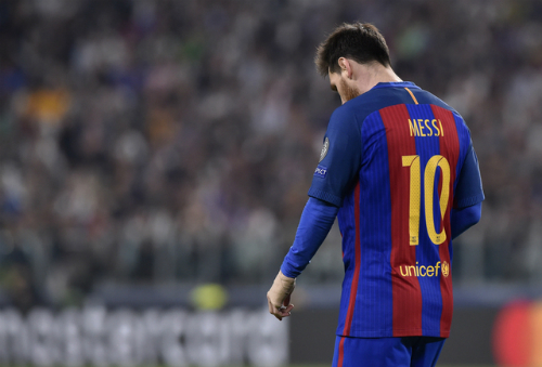 Barca lập cột mốc buồn ở thế kỷ 21