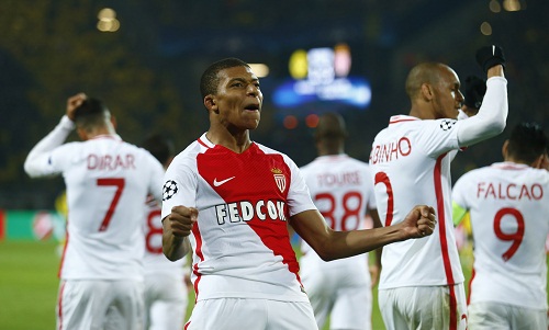 Thần đồng Mbappe lập cú đúp, Monaco thắng trên sân Dortmund