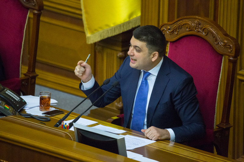 Thủ tướng Ukraine Groisman đề nghị tăng gấp đôi ngân sách quân sự.