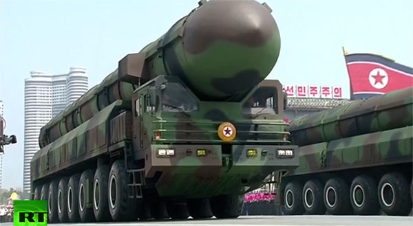 Triều Tiên tuyên bố sẵn sàng đáp trả Mỹ trong lễ duyệt binh lớn nhất lịch sử