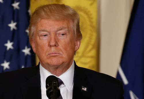 Trump được thông báo về vụ phóng tên lửa thất bại của Triều Tiên