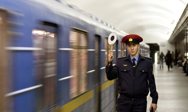 Ukraine đề nghị công ty Trung quốc xây dựng bến tàu điện ngầm tại Troesina Kiev.