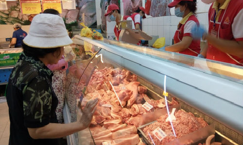 Khâu trung gian 'bỏ túi' hơn 60.000 đồng mỗi kg thịt heo
