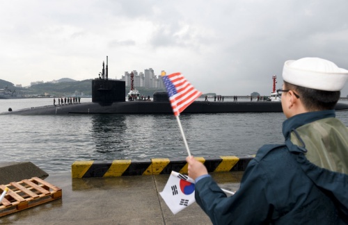 Triều Tiên dọa nhấn chìm tàu ngầm hạt nhân Mỹ