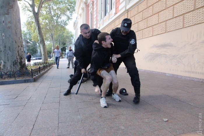 Thứ trưởng Bộ nội vụ Ukraine: Ngày 2/5 tại Odessa cảnh sát bắt 14 người.