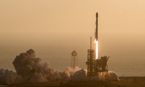 Tên lửa SpaceX đưa vệ tinh gián điệp lên quỹ đạo thành công