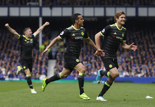 Chelsea hạ Everton, tiến sát ngôi vô địch