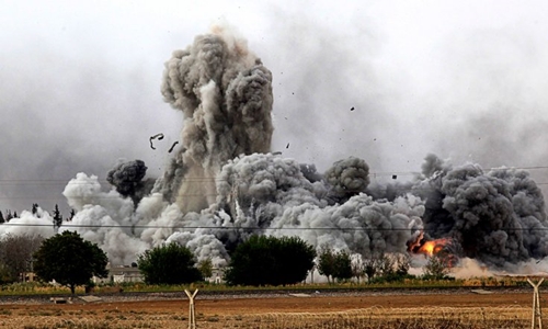 Liên minh quốc tế làm hơn 350 dân thường chết khi không kích IS