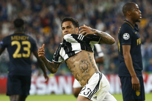 Juventus vào chung kết Champions League