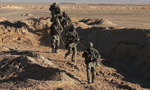 16 đặc nhiệm Nga đẩy lùi 300 phiến quân Syria