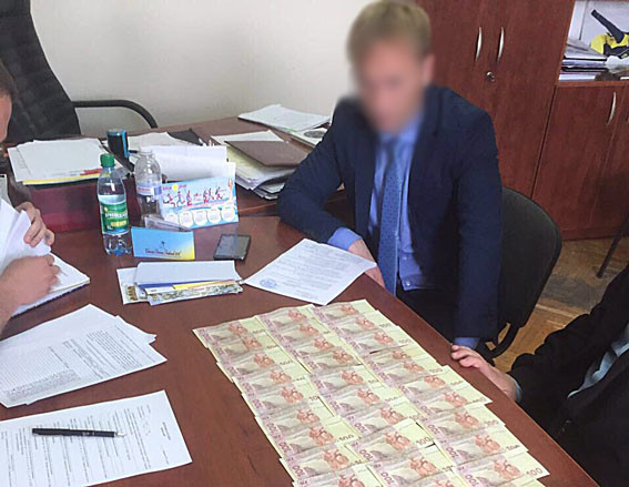 Chủ tịch quận Kili, tỉnh Odessa bị bắt do nhận hối lộ.