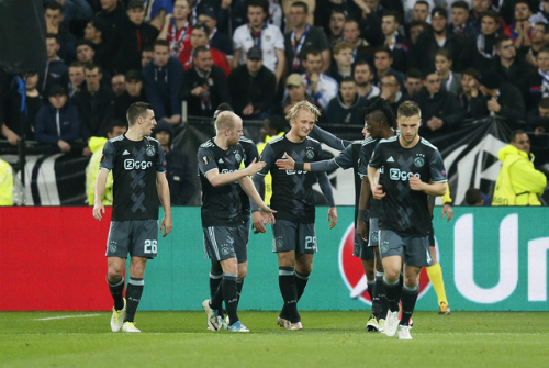 Thua đậm Lyon, Ajax vẫn vào chung kết gặp Man Utd