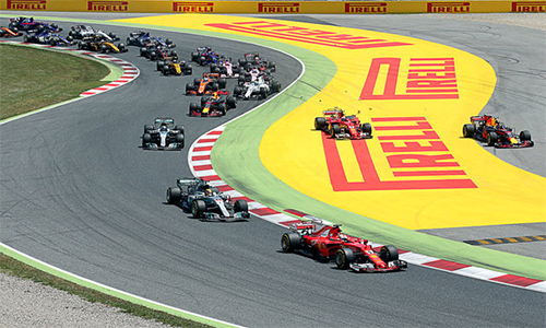 Hamilton lật ngược thế cờ, đánh bại Vettel tại Catalunya