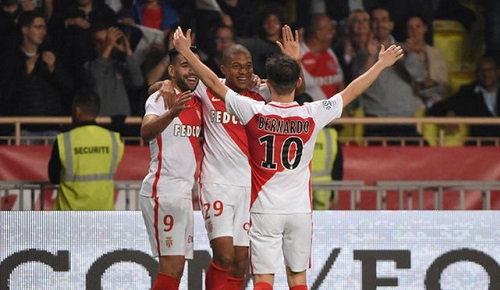 Monaco chạm một tay vào chức vô địch Ligue 1 sau 17 năm chờ đợi
