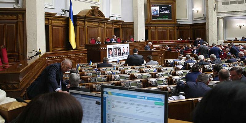 Quốc hội Ukraine thông qua luật đơn giản hoá thủ tục thu hút đầu tư nước ngoài.