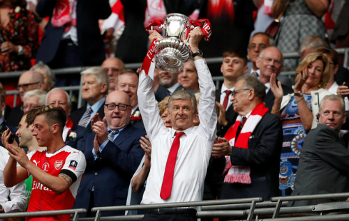 Arsenal vượt qua Man Utd, Wenger lập kỷ lục ở Cup FA