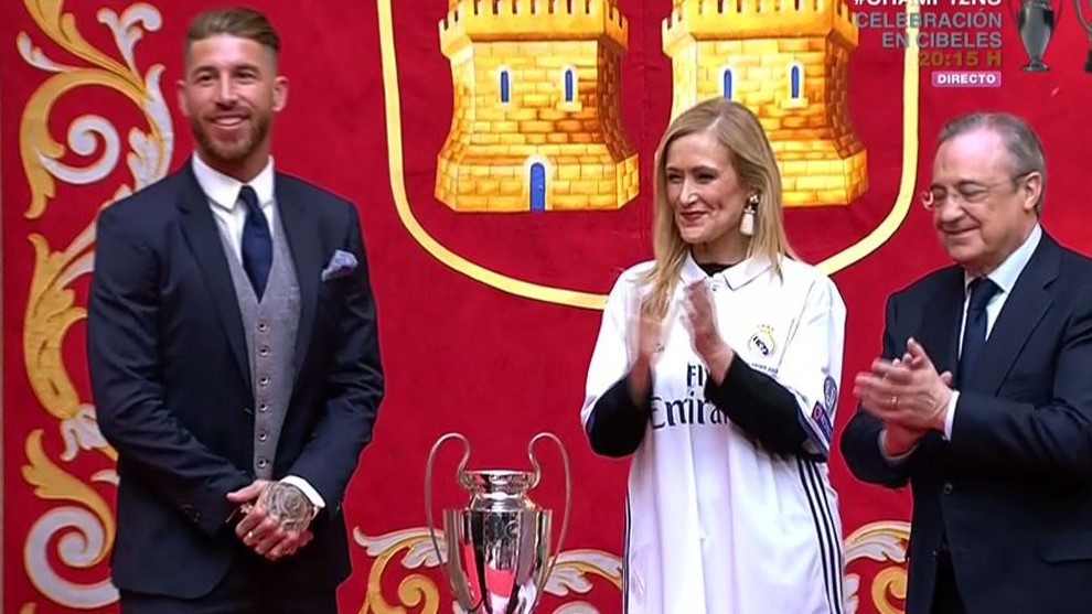 Real Madrid ăn mừng hoành tráng chưa từng thấy